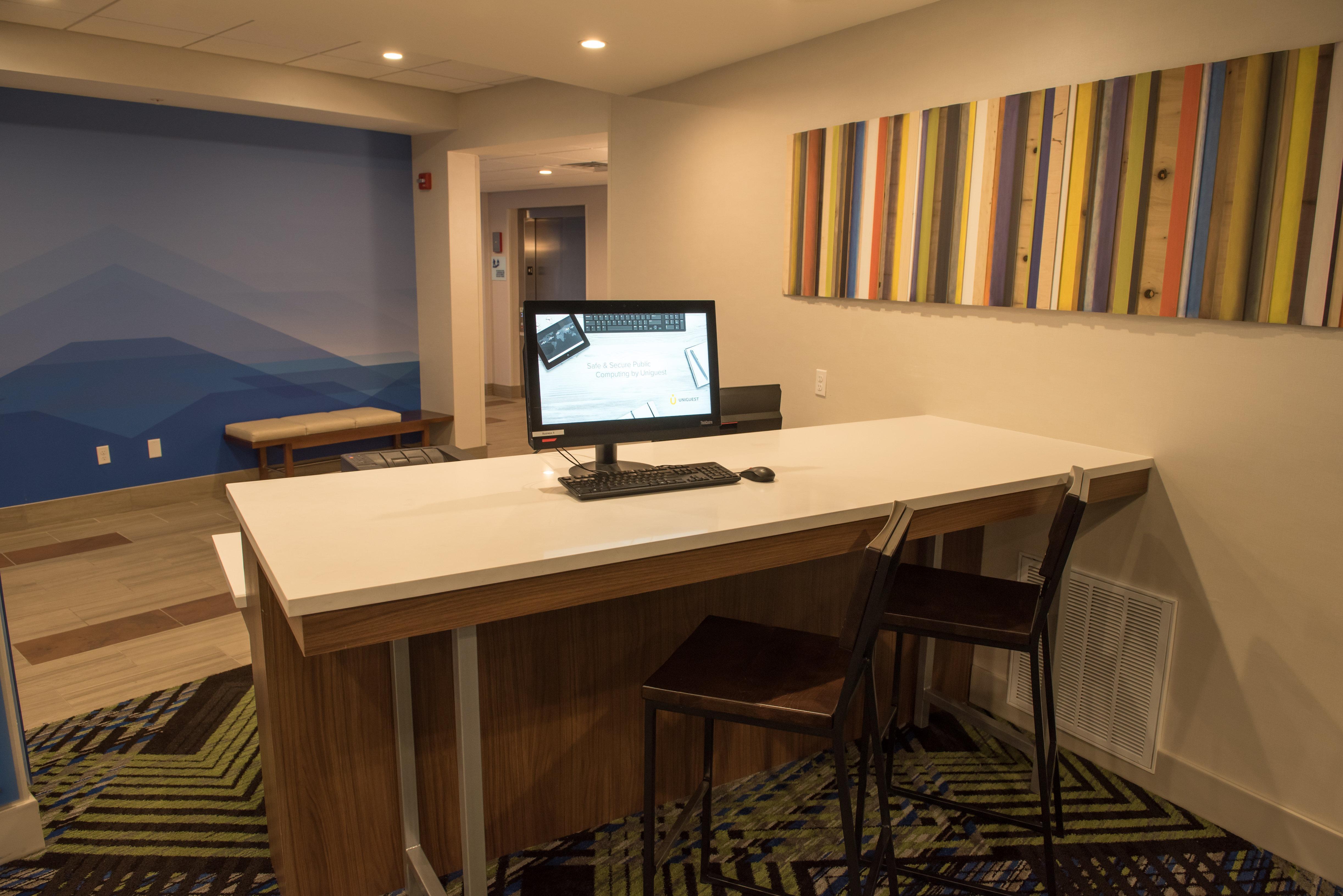 Holiday Inn Express & Suites - Dayton Southwest By Ihg Экстерьер фото