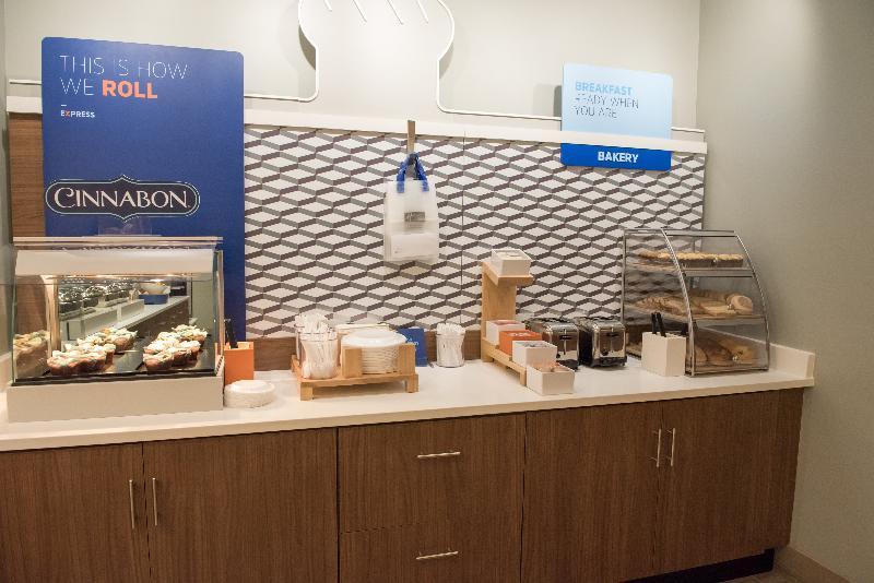 Holiday Inn Express & Suites - Dayton Southwest By Ihg Экстерьер фото